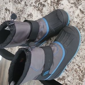 Snow Boots Size 6